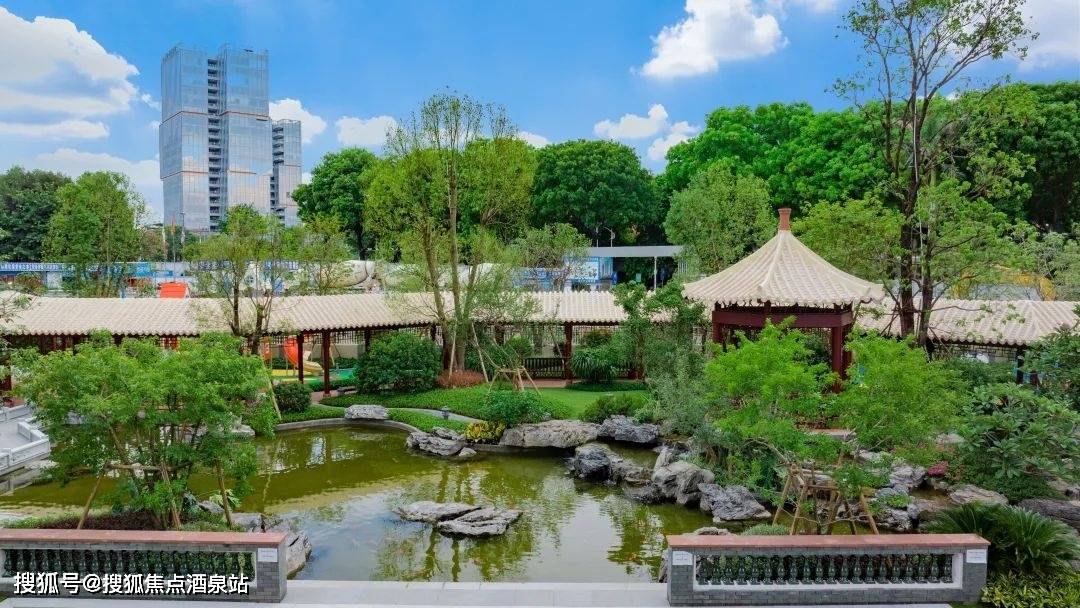 深耕住宅领域三十余载,德天·凯旋府的执笔者——林瑞明先生,在"公园