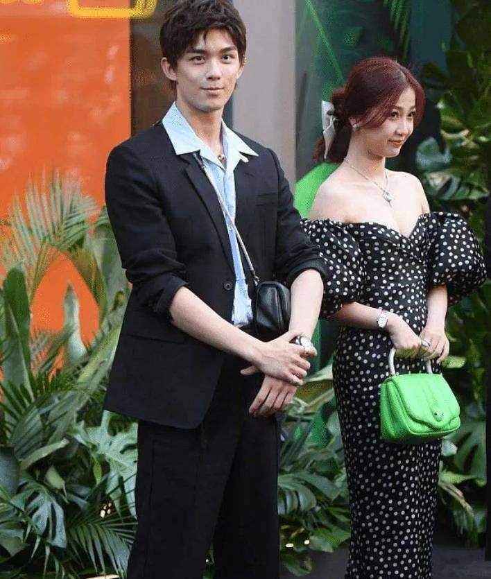 被摄像头拍到的尴尬画面,杨幂吃了个寂寞_活动_孙红雷_沈腾
