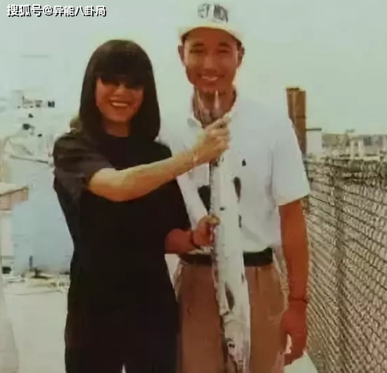 私生子卢冠廷翻身记_香港_大佬_乐坛