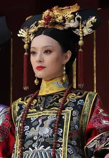 《甄嬛传》你不知道的事,孙俪聚会最早闪人,斓曦"靠牙"得角色_依扎