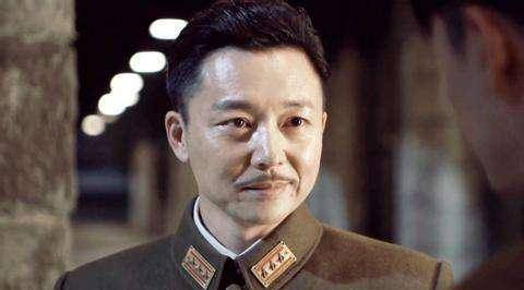 王天木:被叛徒出卖又陷反间计遭暗杀,却在隐忍中反施反间计除奸_光头