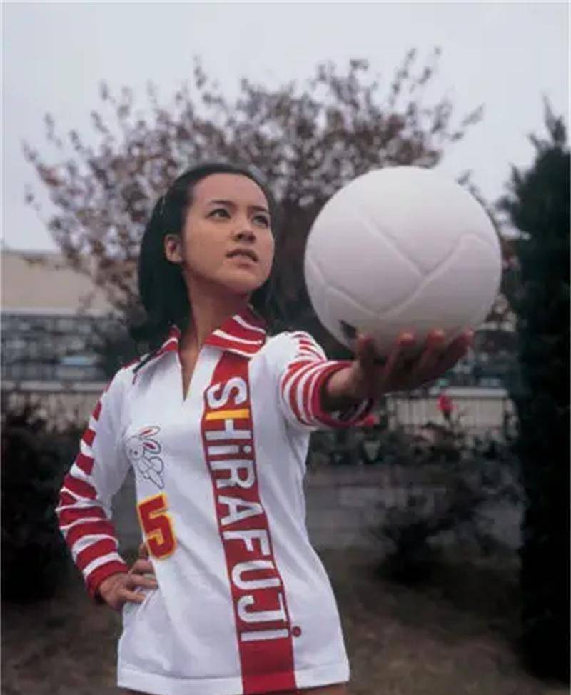 他打死都不会想到,在中国大红大紫的《排球女将》在国外的收视率却