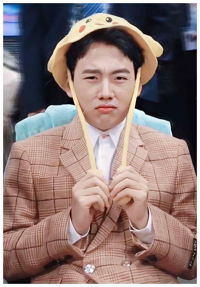 杨幂称:男士理想选择郭麒麟,网友称郭双商高,男神范儿满满!