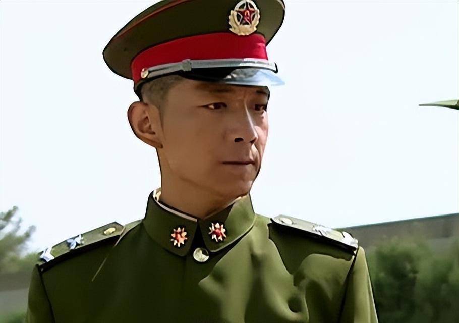 他曾因打架被北电开除,演技一级棒,却几十年不温不火_邢佳栋_观众