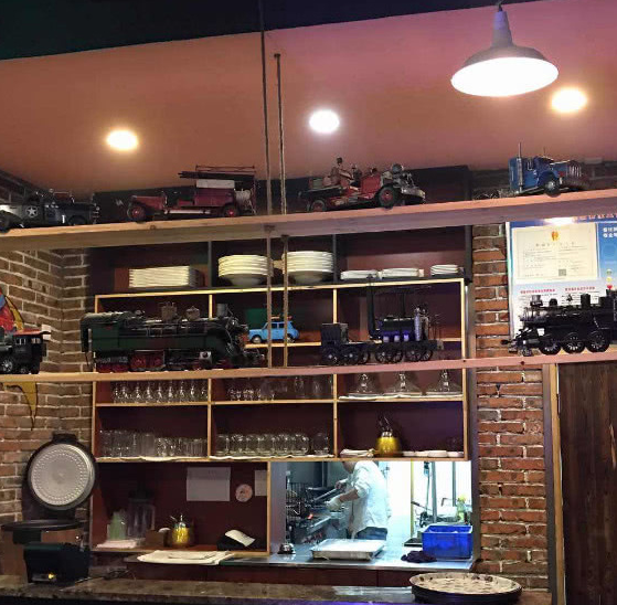 去赵丽颖杨紫店吃鱼,点了6斤鱼,3杯饮料,结账时"懵"了
