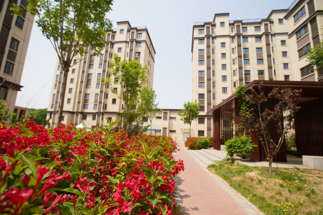 3席位不多,机会不再有目前兴宏雅苑剩余40余套房源,都是89平两居,每月