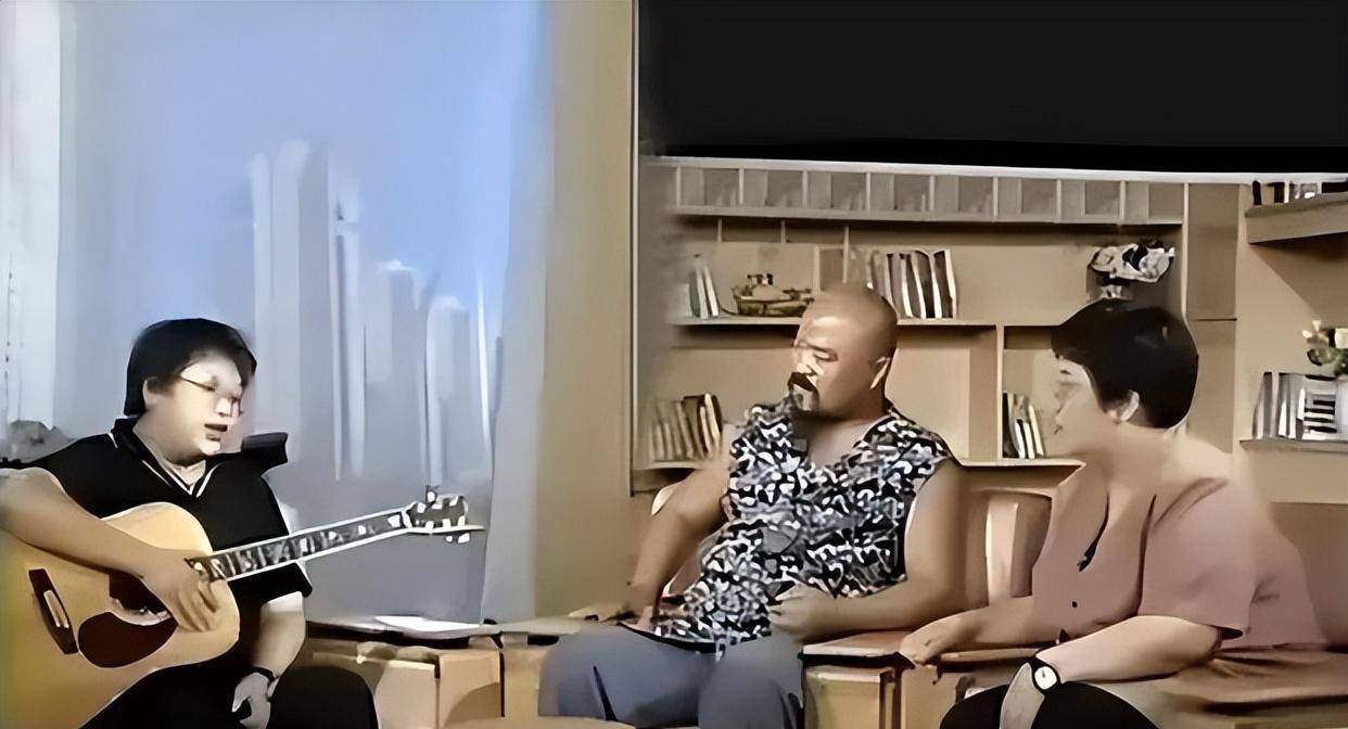 离开央视转战话剧,婚姻始终没着落在《半边天》做了两年后,张越想起了