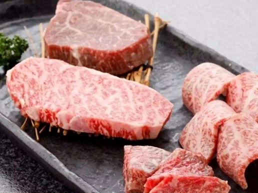 说起日本的顶级食材,怎么能避得开神户牛肉?