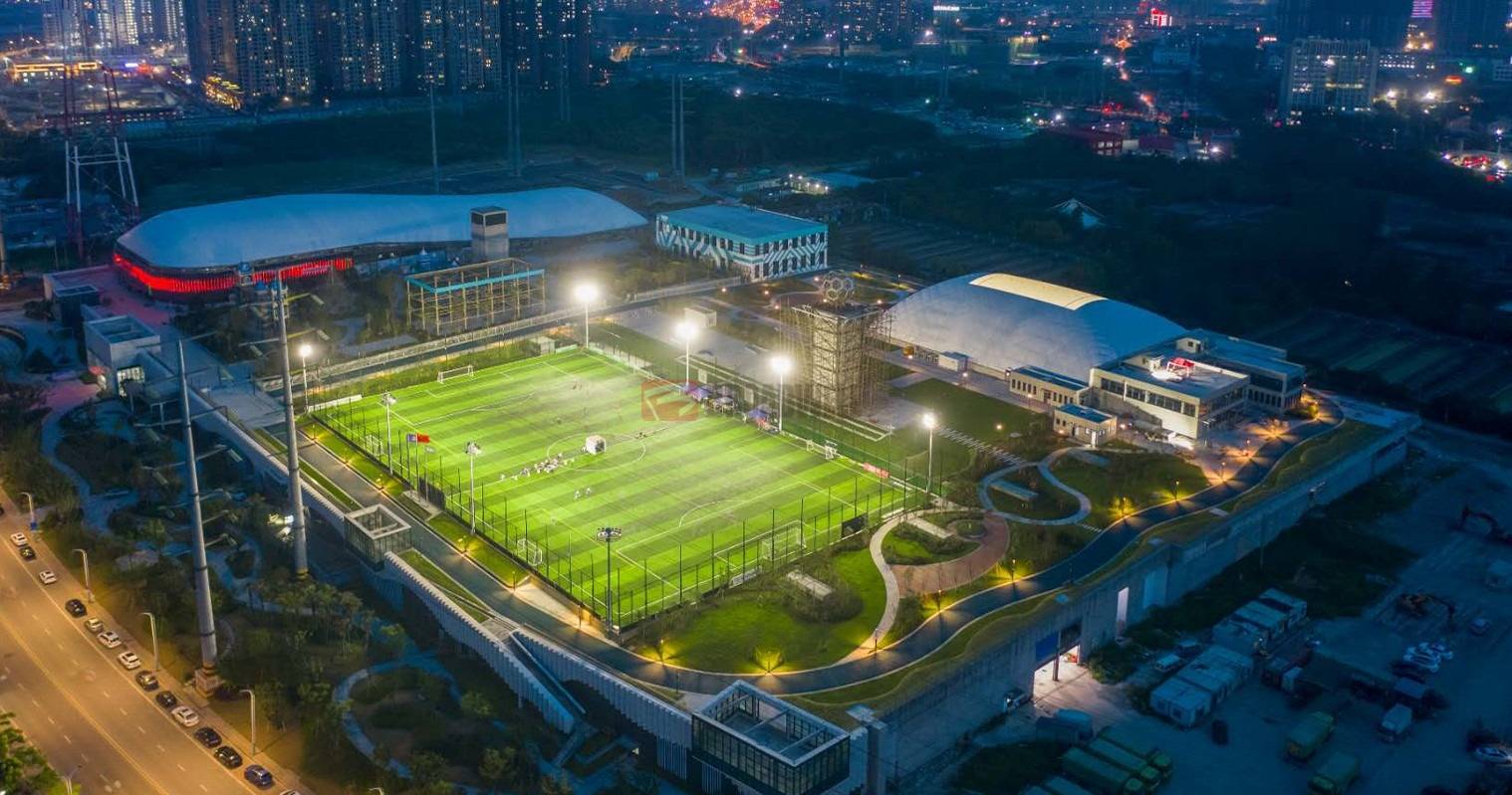 气膜足球馆有什么优势特点?-博德维_建筑_材料_体育场馆