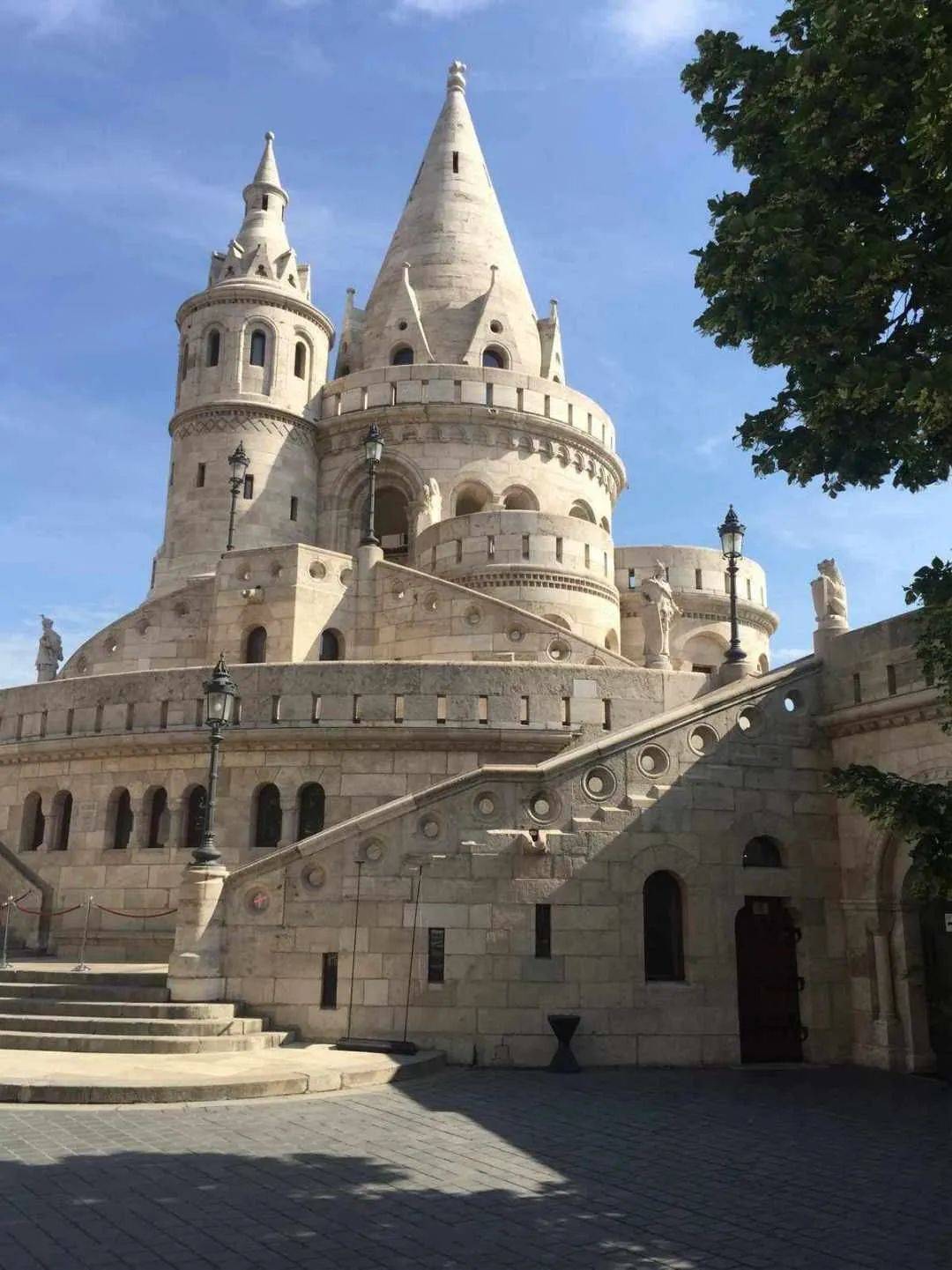 李斯特纪念博物馆:建于1986年,前身是一座音乐学校.