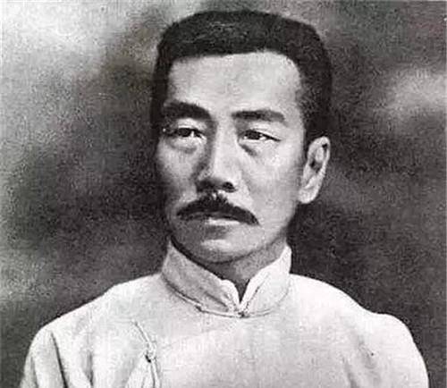 鲁迅卧病在床,小脚妻子赶80里山路为他买糕点,结果只换来一个字_朱安