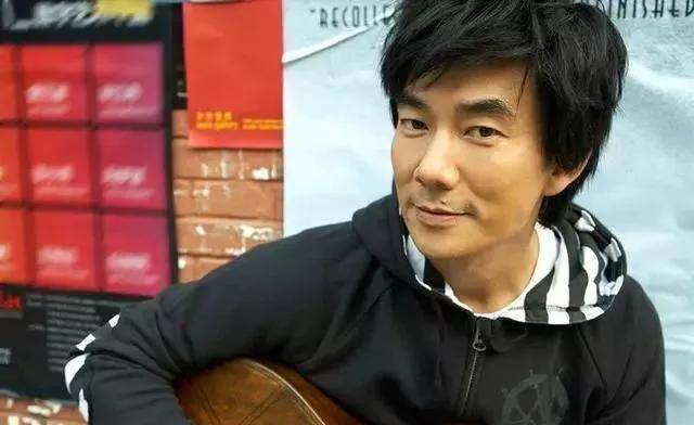 任贤齐《天涯》是望断天涯输了她,原曲《竹之歌》是天地变幻也不倒下.