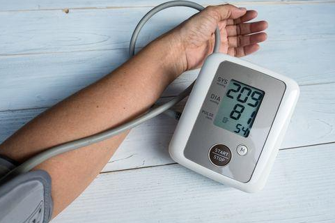 提醒:若想血压稳定,最好少吃4种素食_患者_控制_心脑血管