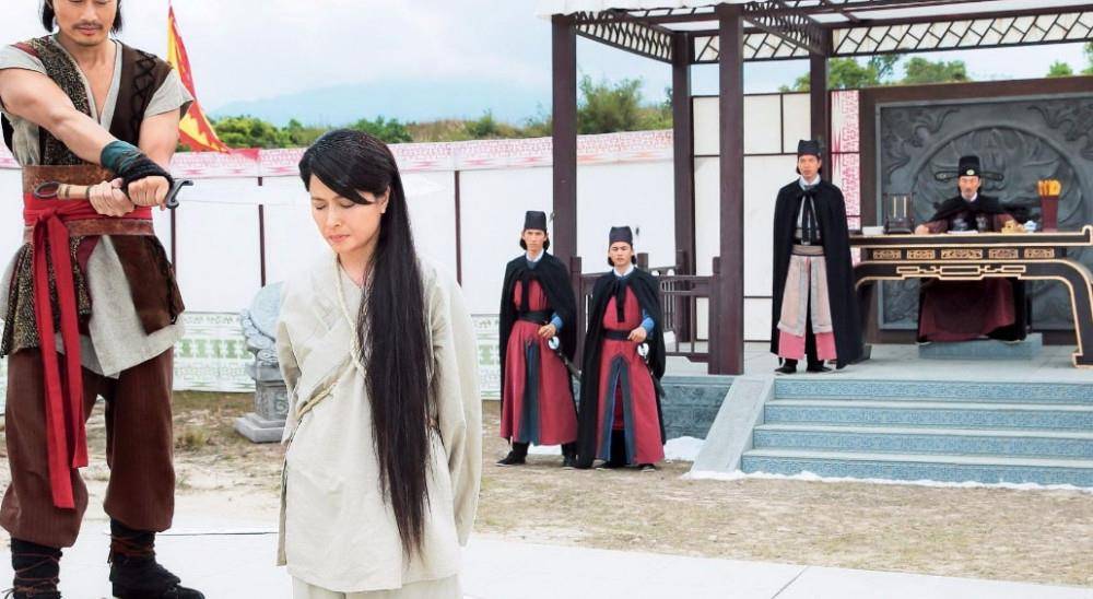 最后的刽子手,一生斩首三百人,晚年凄惨,有人说:这就是报应