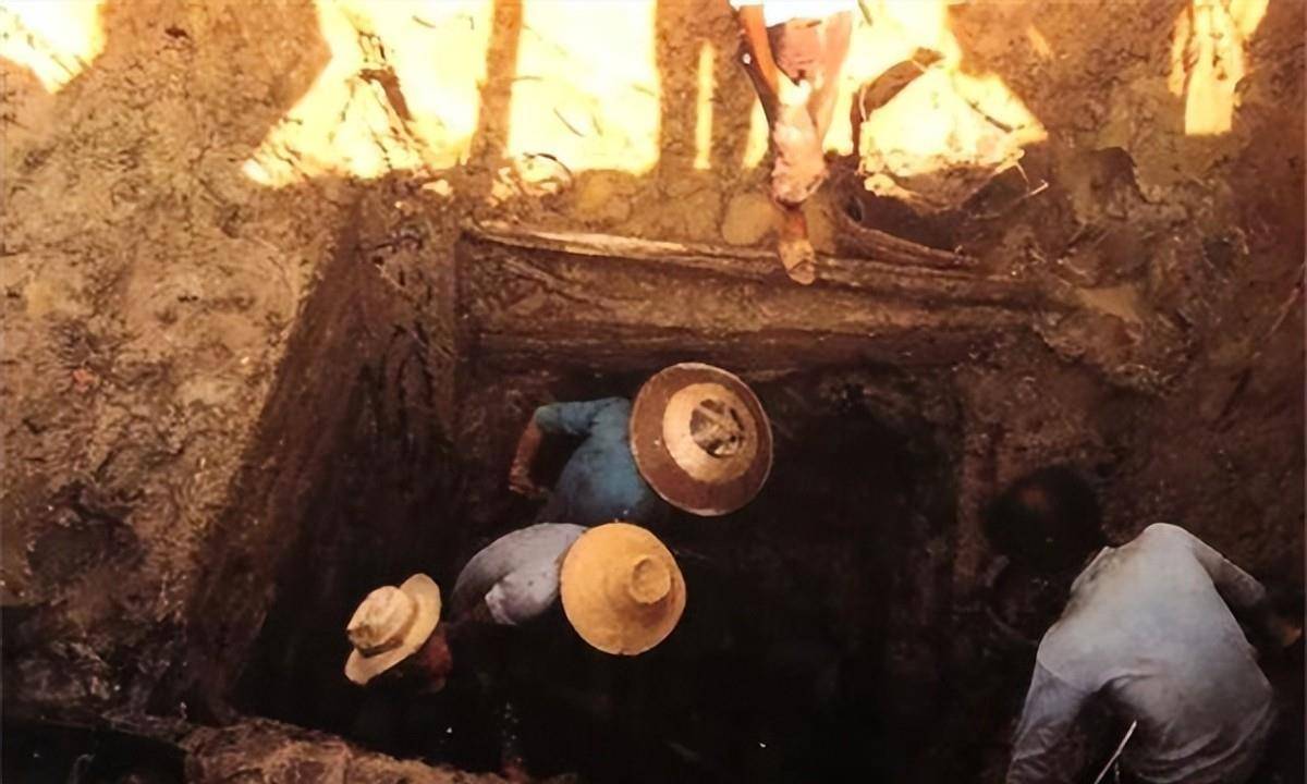 2002年湖南发现一口千年古井,考古学家挖掘20天_里耶_柴焕波_湘西