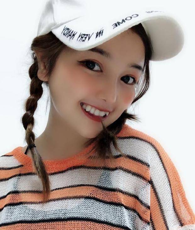 袖珍美女黄韵伊:初中退学独自北漂,如今年入百万,追求者众多_孩子