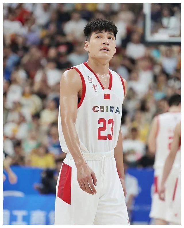周琦,张镇麟入围!状元候补强势,中国男篮6大备选名单揭晓!
