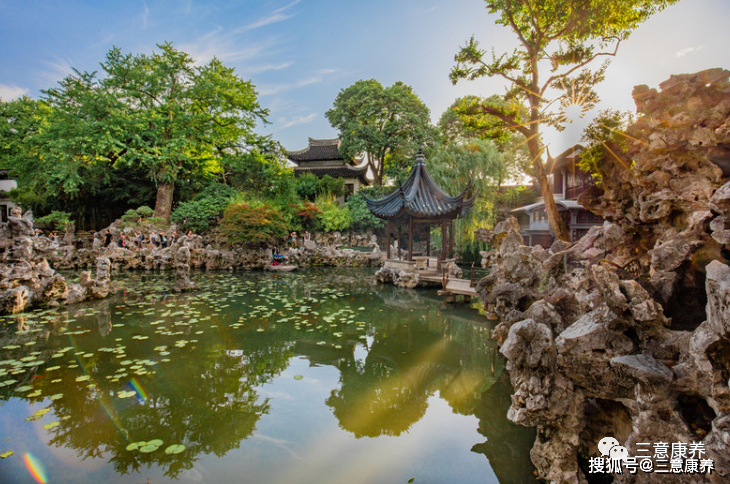 换乘9016路社区巴士至苏州博物馆公交站下车盘门景区门票:40元/人