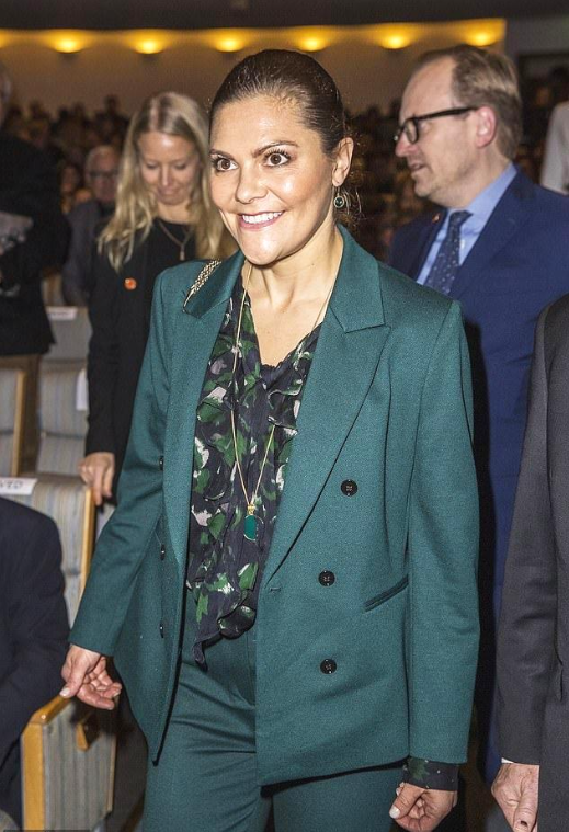 瑞典女王储访美最后一天放大招!