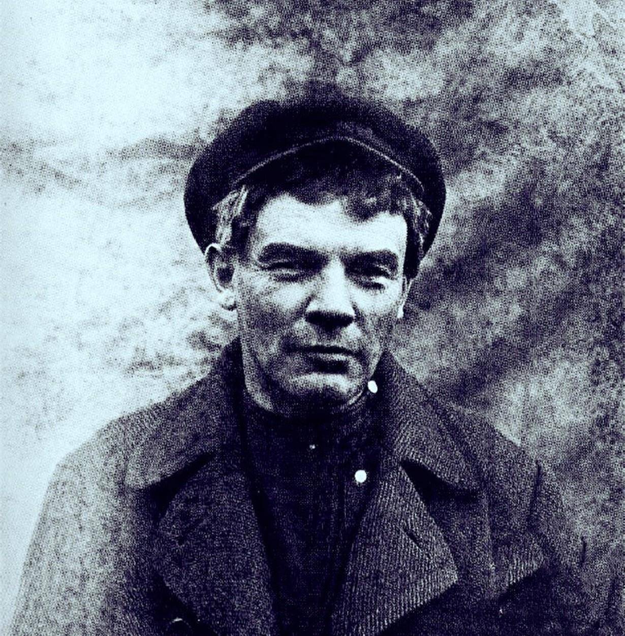 01,1919年5月25日,莫斯科红场,列宁检阅完维斯沃布