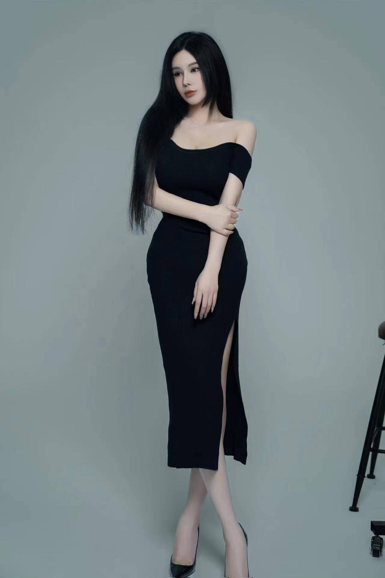 《时尚北京》杂志专访内地女歌手屈思琪:年夜饭是时代的印记与传统的