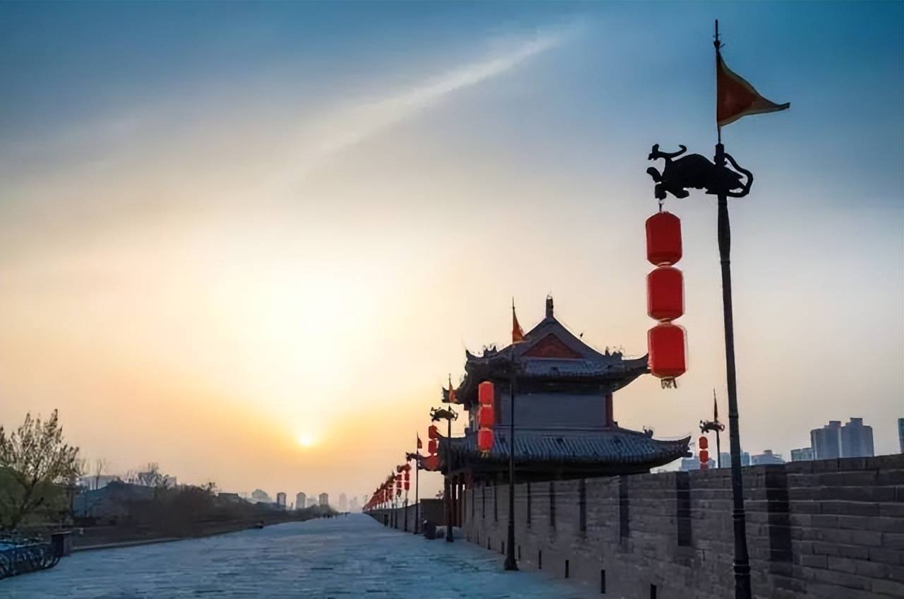 西安 含:早餐d4 壶口瀑布---沿黄公路---韩城古城---永兴坊住:西安 含