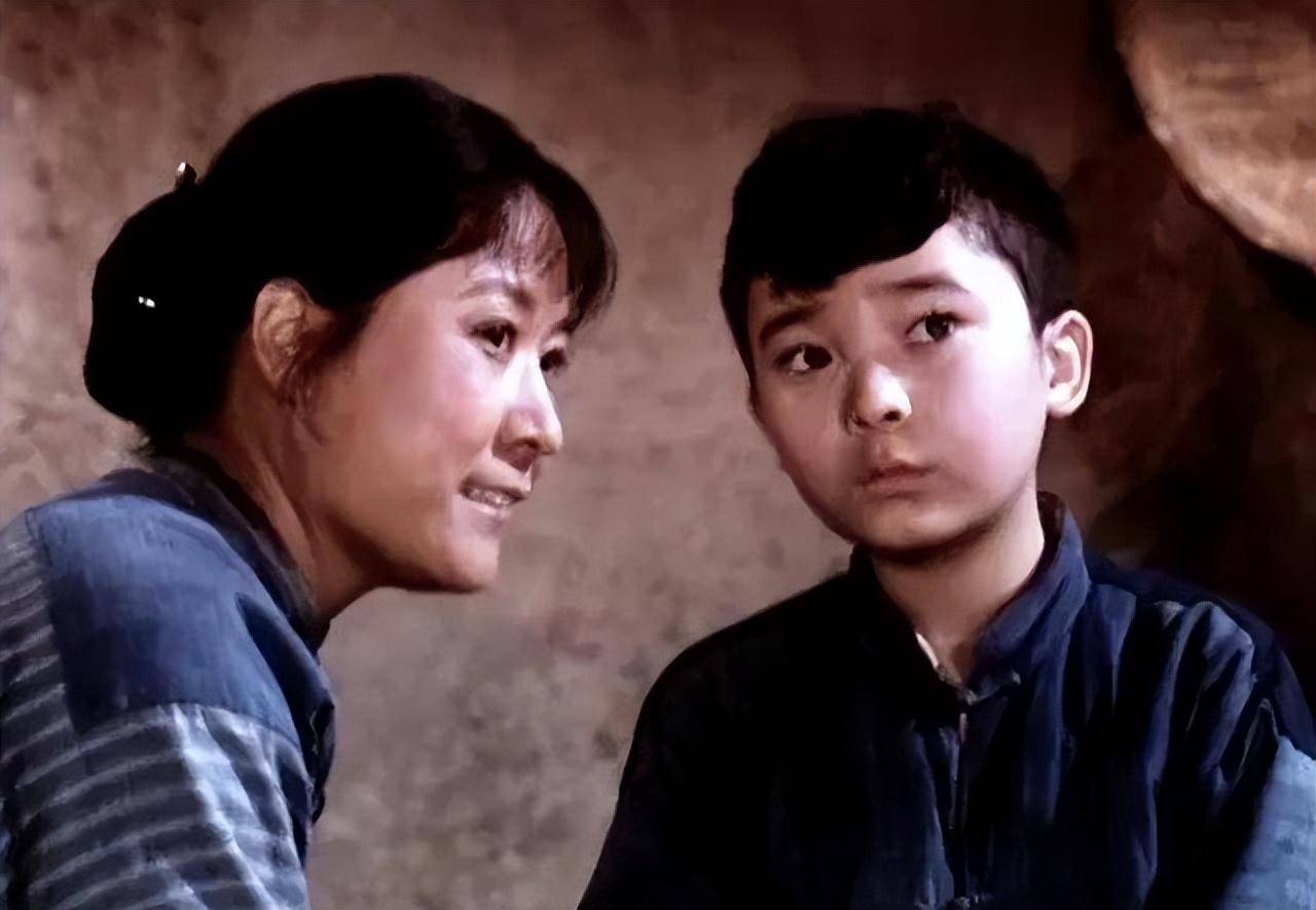 又一位老艺术家去世,曾在《闪闪的红星》中演冬子妈,怀念李雪红_表演