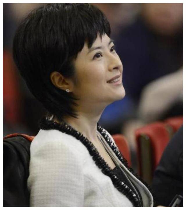央视女神张泉灵的惊天逆袭之路,揭秘不为人知的秘密!_人生_李铁_事业