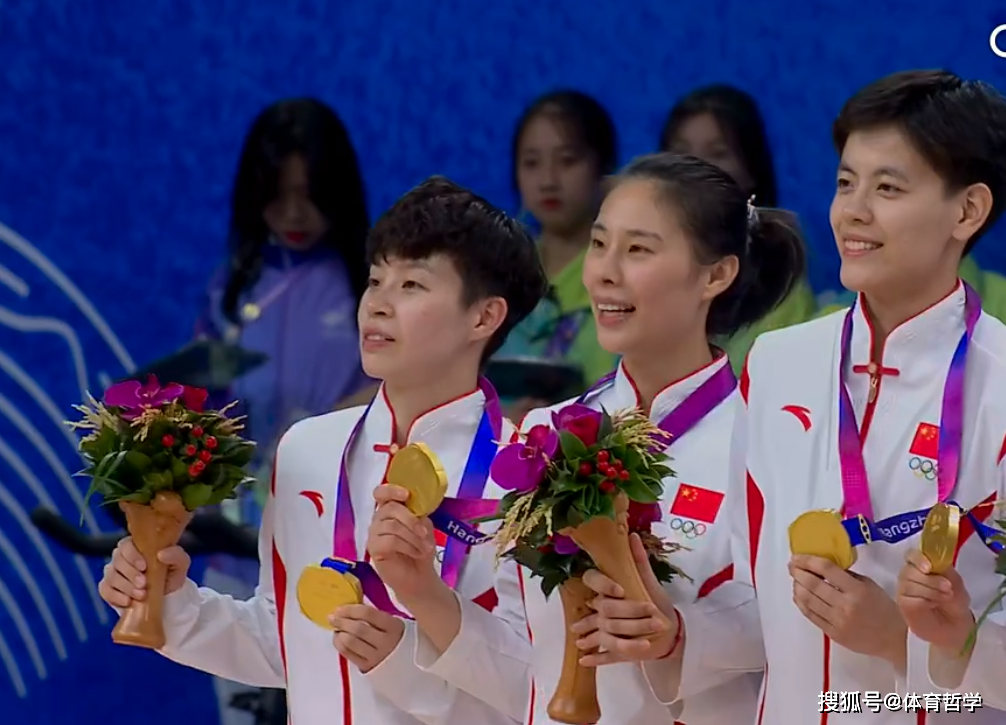 祝贺！中国女篮3人的大奖房子到手，王思雨、李梦喜开笑颜