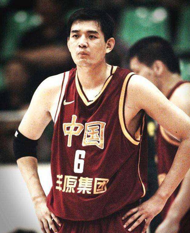 世锦赛和1996奥运会12人名单,然后胡卫东,孙军,郑武,巩晓斌,吴乃群