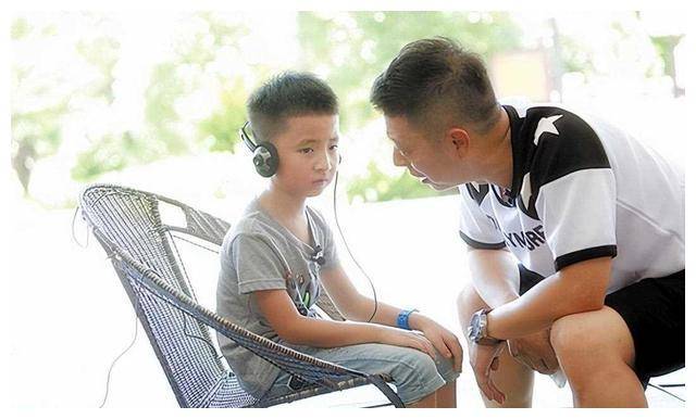 广东主持人阮星航婚后获得两子,曾与搭档胡向真相恋._故事_节目_电台