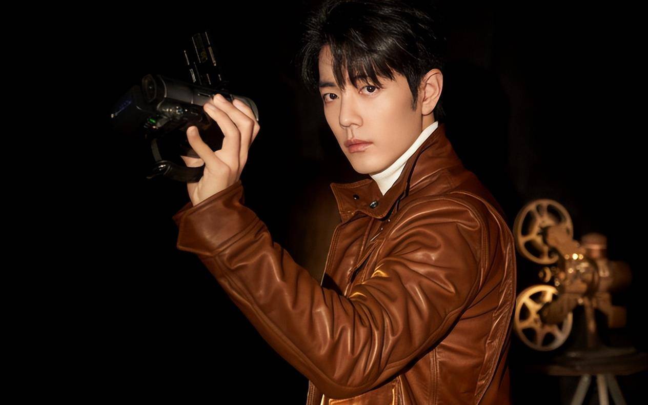 米兰时装周成"照妖镜",蹭咖位,无修图,明星的里子面子全照出来了_肖战