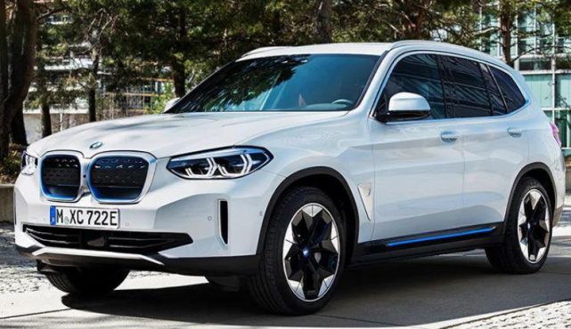 宝马终于"低头",豪华大suv从40.