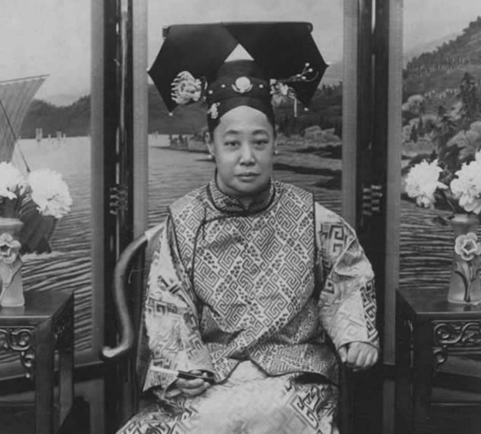 1921年晚清端康太妃的宫廷生活老照片:锦衣玉食,温良如玉!