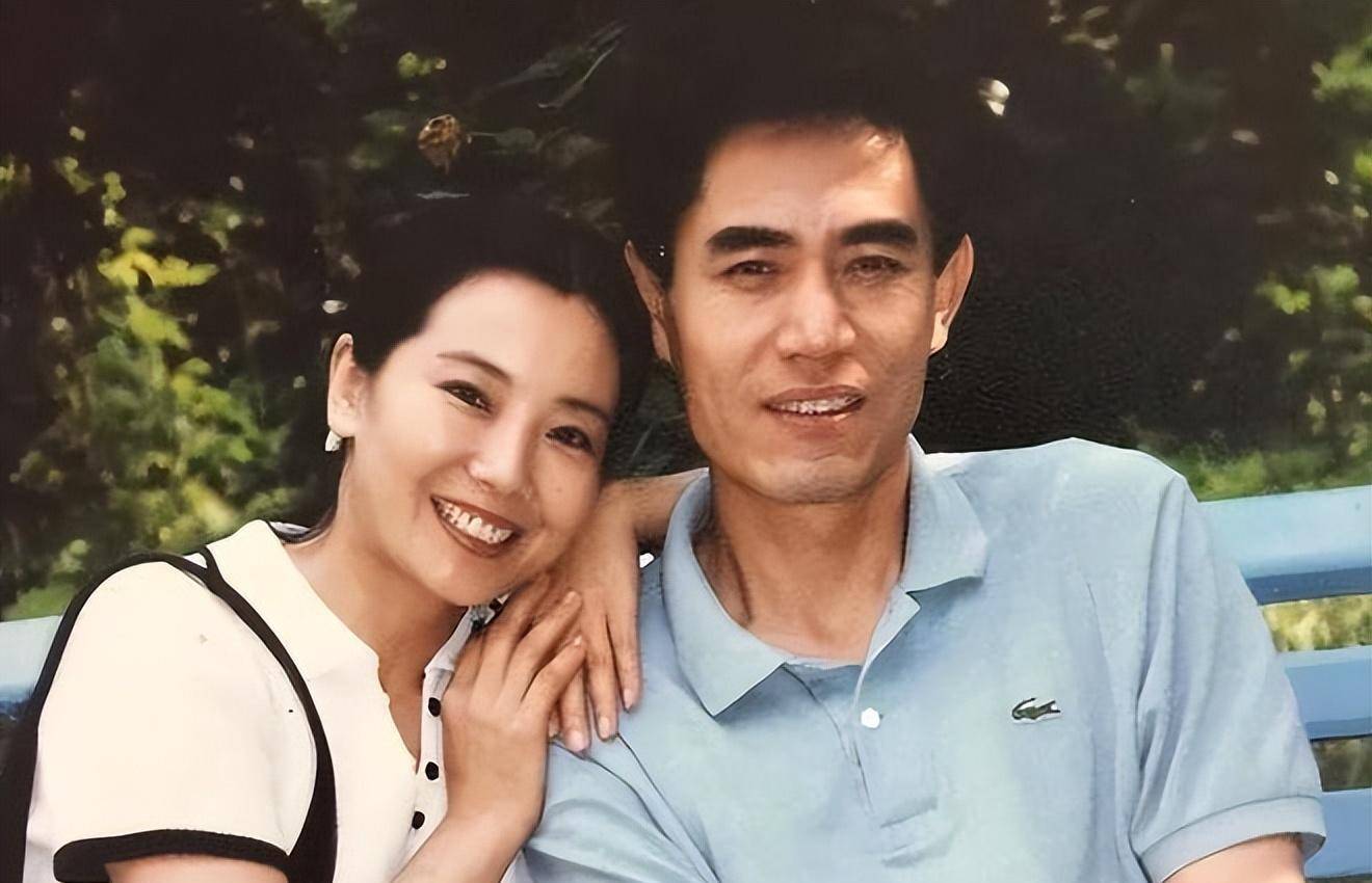 演员陈宝国:娶同学赵奎娥,结婚40年宠妻如宝,成年儿子让他犯愁_爱情