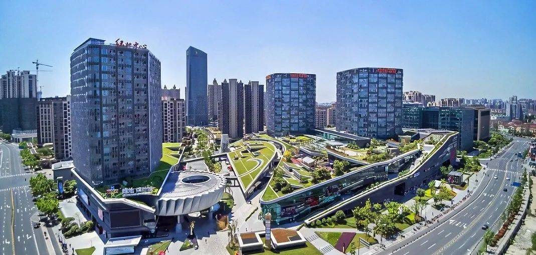 绿地缤纷广场(来源网络)万达广场(周浦店)实拍图金桥碧云澧悦售楼处