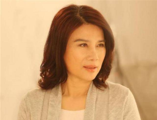 女强人董明珠的心酸往事:20年不与哥哥来往,拒与九旬老母同住_格力