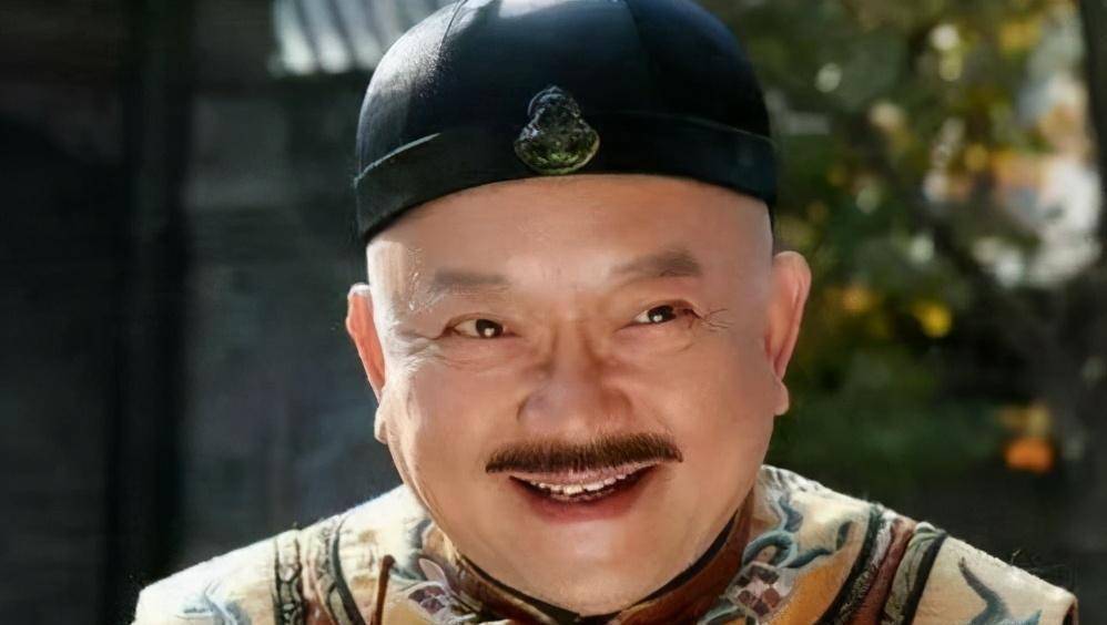 纪晓岚曾经评价和珅的五官论,步步透露和珅做官的智慧_乾隆_处理事务