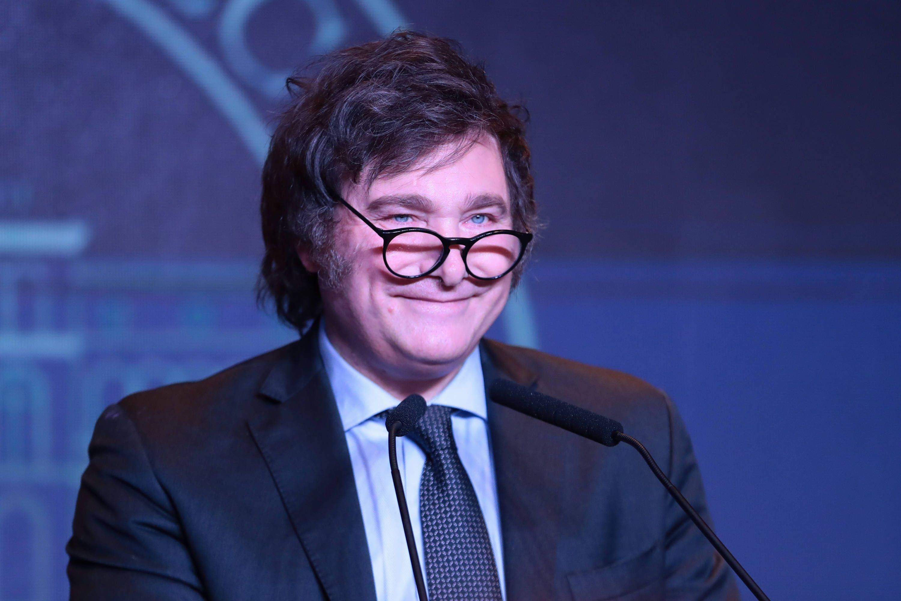 阿根廷实现财政盈余,新自由主义是"乌托邦"还是"还魂丹"?