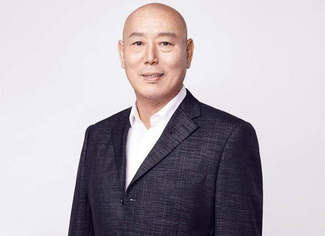 中国京剧之星史依弘,与大18岁的李成儒相爱,离婚后成兄妹_发展_戏曲