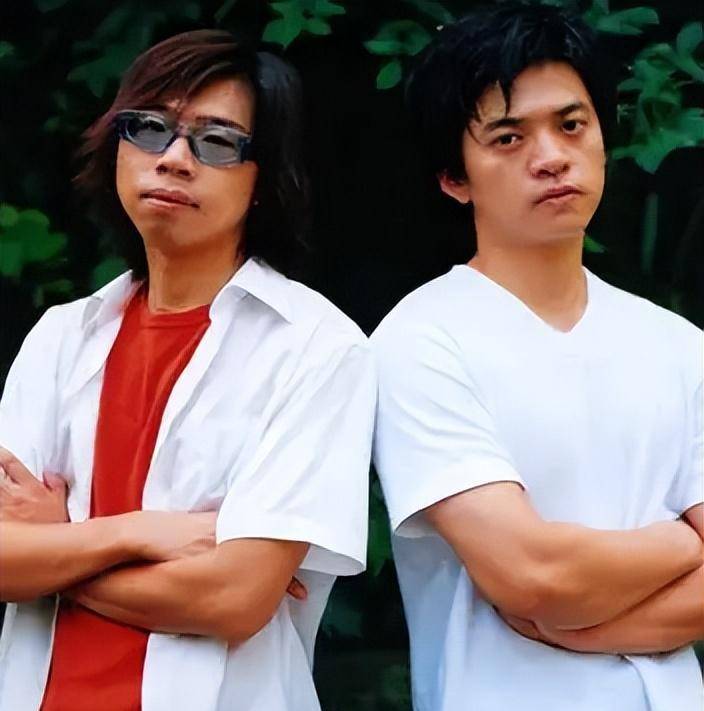 李健为了证明自己对妻子的爱,结婚20多年,坚持做丁克不生孩子.