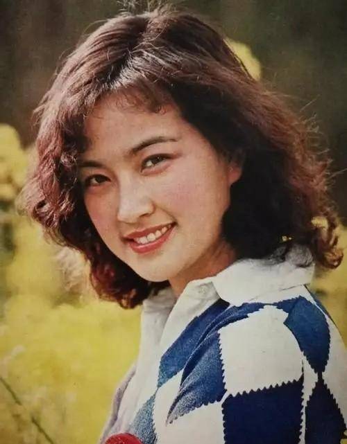 "顽主"姜文的狂野爱情,和4位时尚女爱得轰烈,却被