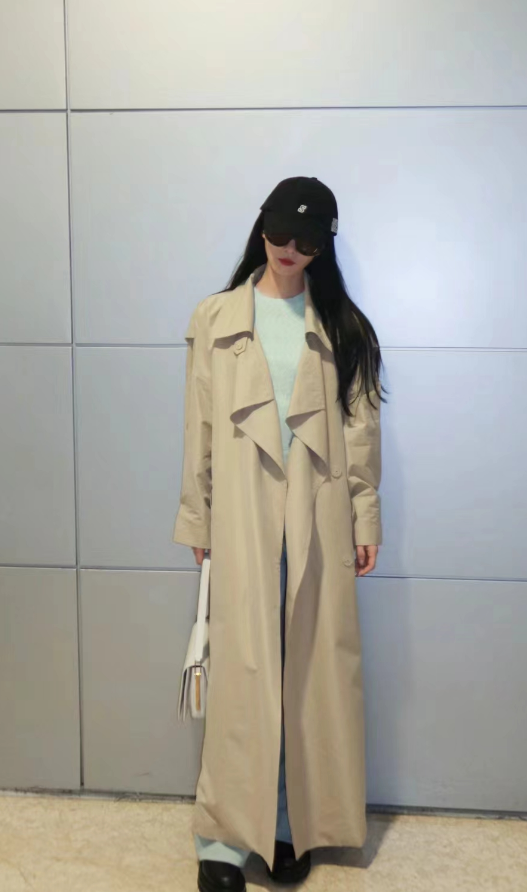 刘诗诗深夜赶飞机人气爆棚!