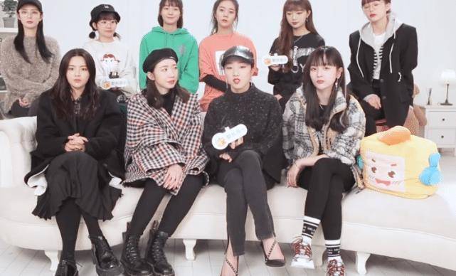 杨超越孟美岐同框,关掉"瘦脸"对比明显,还是脸小的耐看