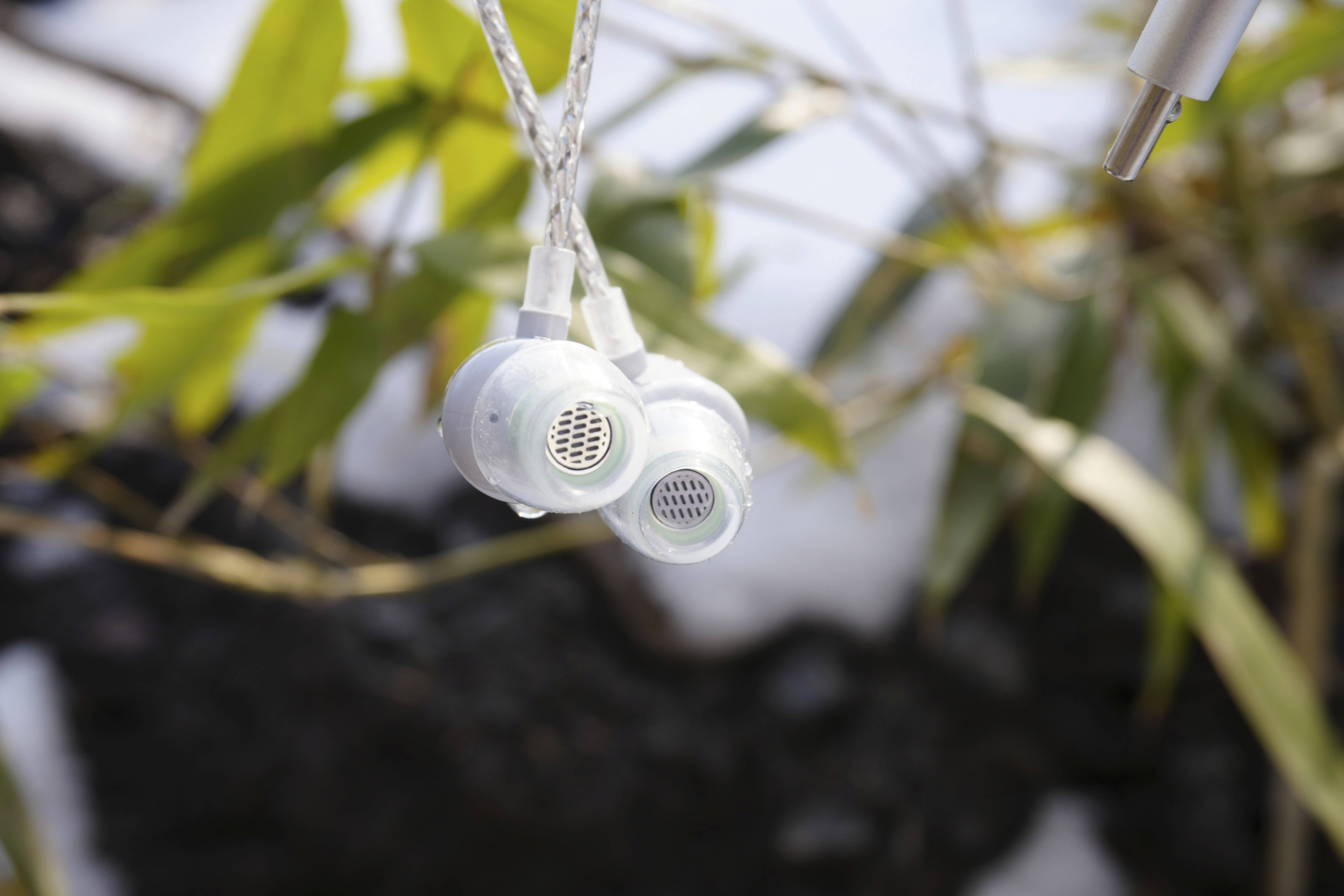 无线耳机销量火爆 国产百元有线耳机水准如何?竹林鸟 z2体验 还真靠谱