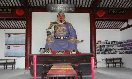 1182年,贡祖文去世,岳霖还将他的灵牌供奉在了岳家的祠堂用来怀念.