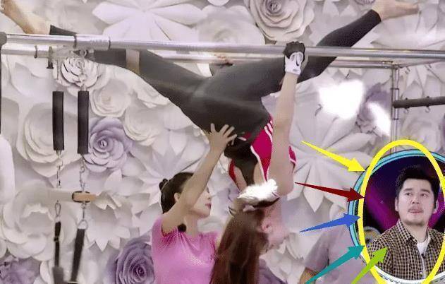 张天爱腾空表演"一字马",某知名男主持当众舔嘴唇,粉丝:你收敛点_身材