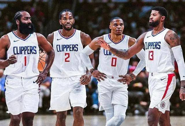 另外,与内线球员祖巴茨的续约谈判陷入困境,快船队可能需要寻找替代