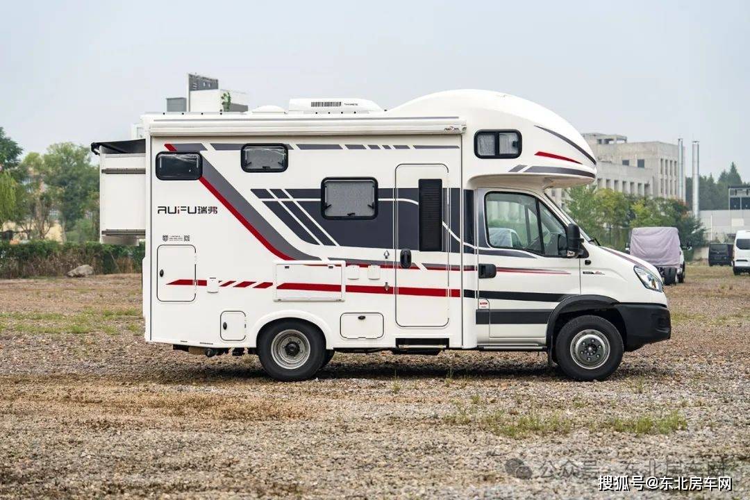 29沈阳房车展-瑞弗v820-6.5t巅峰双拓展!焕新升级!告别长途旅行焦虑!