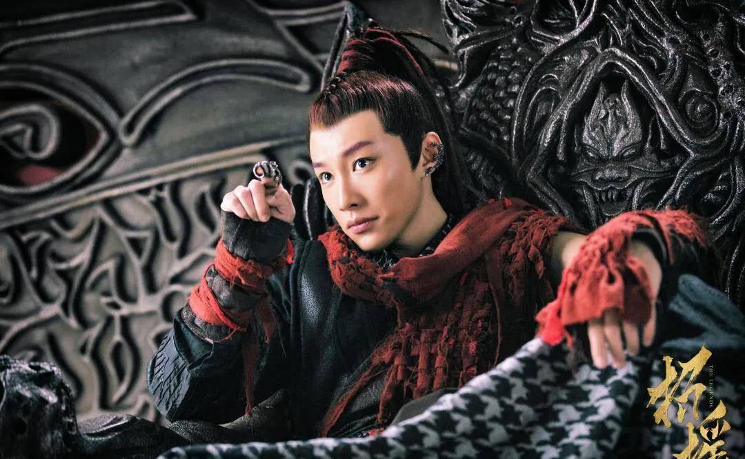 "眼线boy"代旭:努力搬砖12年无人问津如今却因一个表情包火了_角色